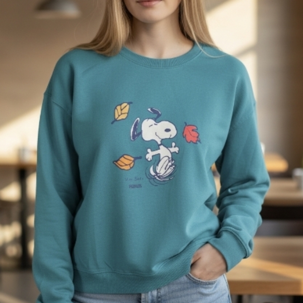 Vera Bradley x Peanuts Snoopy Autumn Crewneck - Size Medium - Picture 2 of 7
